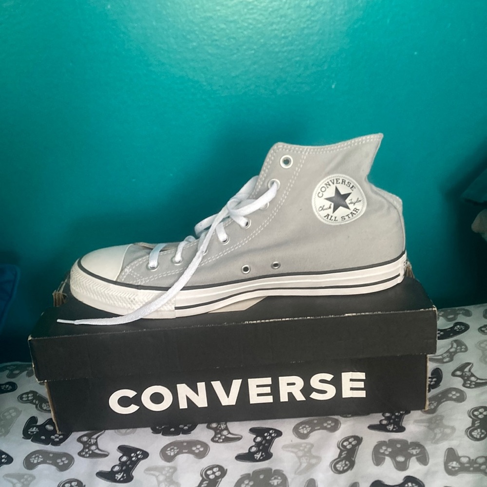 I take cashapp,Zelle( only taking cash if you’re picking the shoes up)